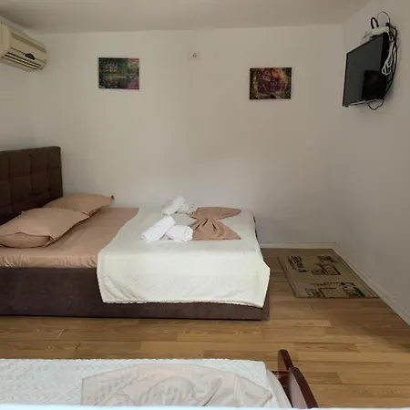 Appartement N&b Berat